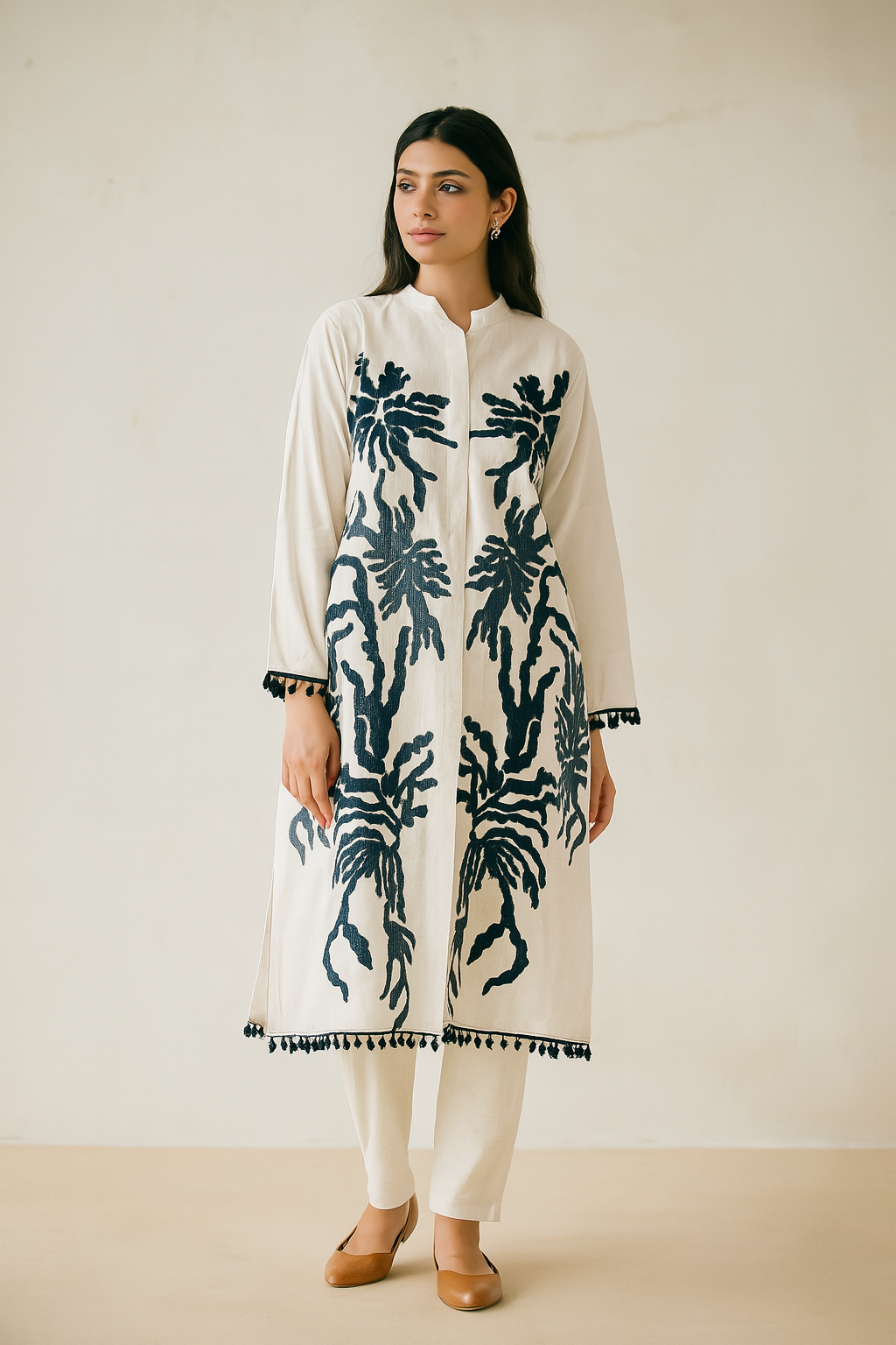 Zaraan - Monochrome Bloom - Premium Ethnic Wear | Hamnaas Outlet